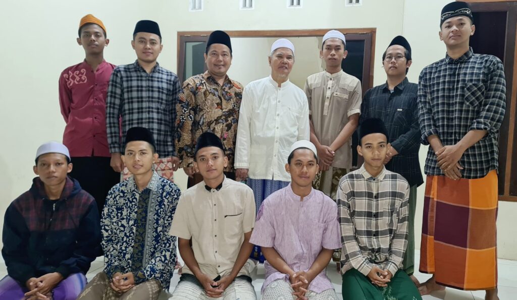 Sholat Shubuh Berjamaah Bersama Wakil Rais Aam PBNU KH. Afifuddin Muhajir