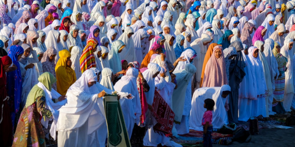 Hukum Perempuan Menjadi Khatib Shalat Id